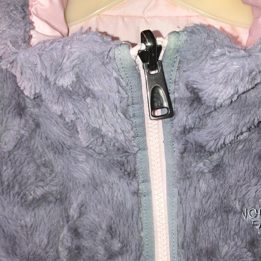 The North Face Girls Light Pink reversible Coat/Jacket - Picture 7 of 11